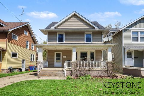 Photo of 1309 Fulton Street W, Grand Rapids, MI 49504 (MLS # 26017503)