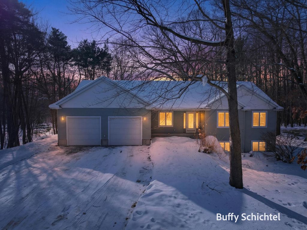 Photo of 992 Tibalew Drive NW, Sparta, MI 49345 (MLS # 26005195)