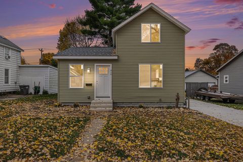 Photo of 418 Center Avenue, Sturgis, MI 49091 (MLS # 25057882)
