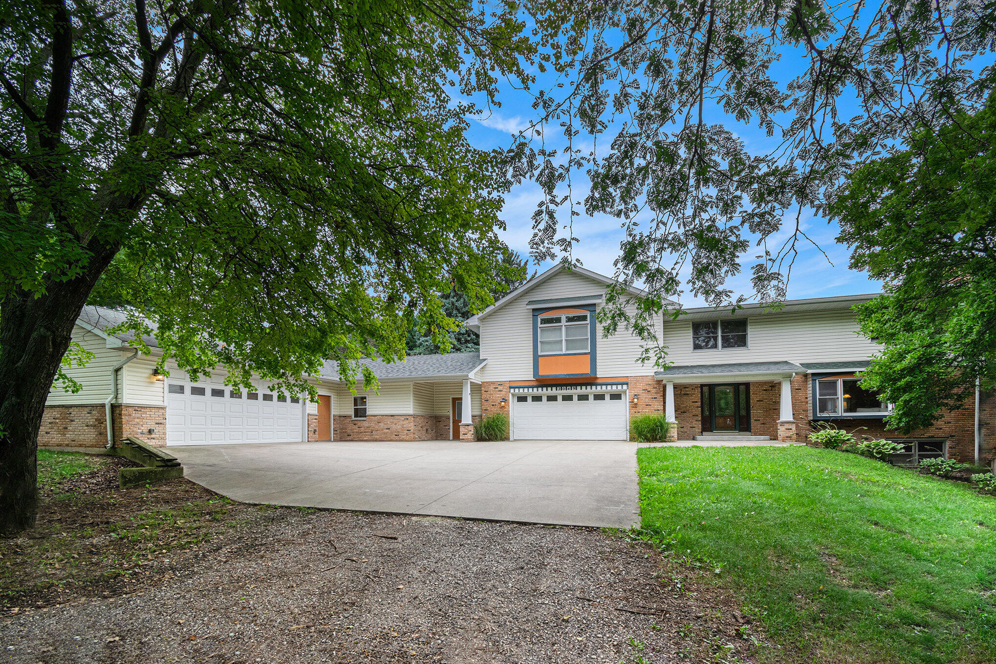 2049 E Hinchman Road