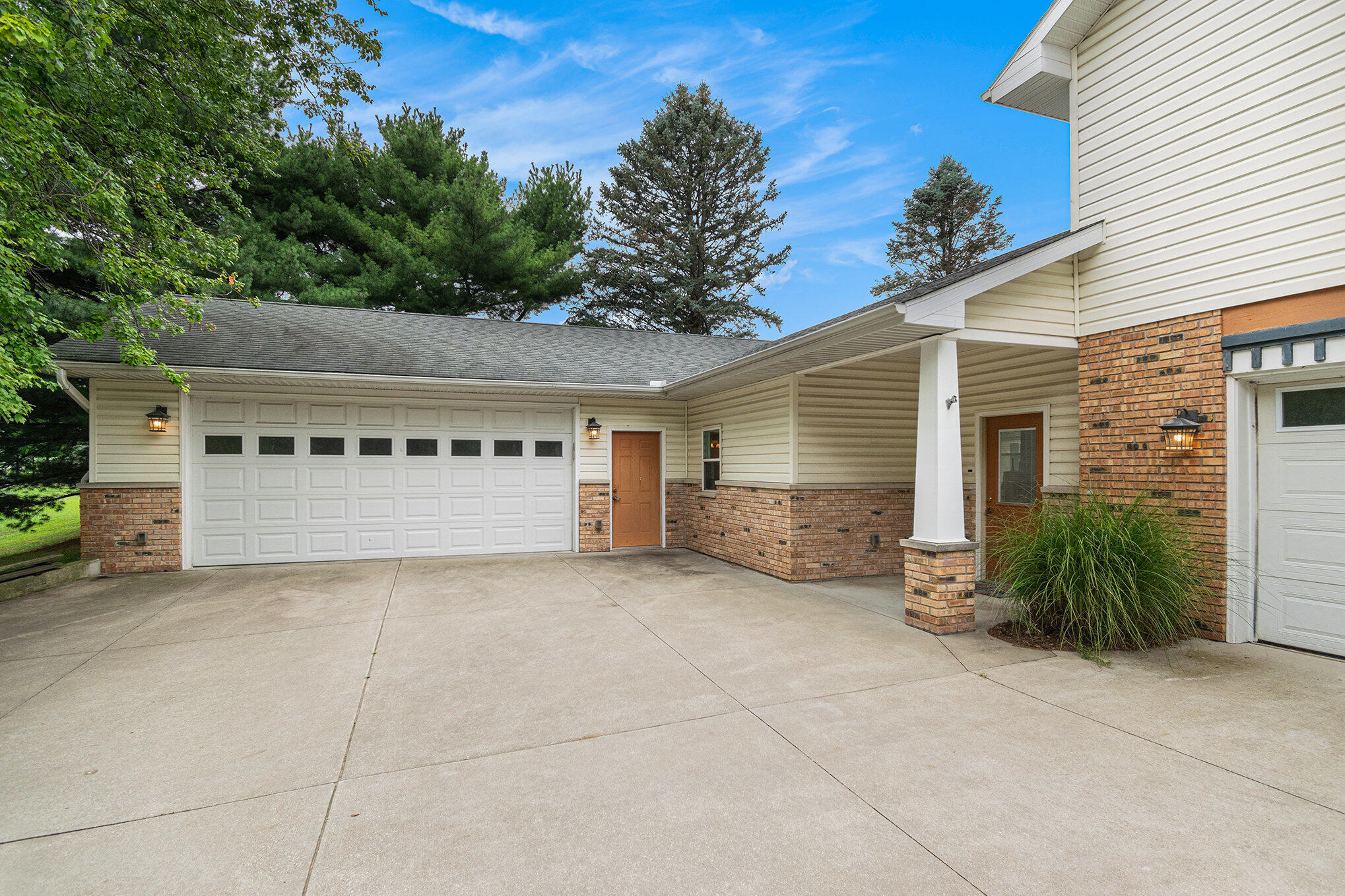 2049 E Hinchman Road