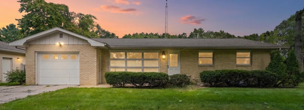 2197 ANN DR, SAINT JOSEPH, MI 49085 - Image 128dbeebbc55456e4b96779dec0e9dbc/155658218