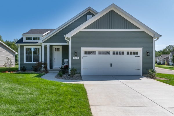 820 CHLOE JANE AVE, PORTAGE, MI 49024 - Image 12983bf8bf9a8f66ab8aea15cb3bce2d/3977817513