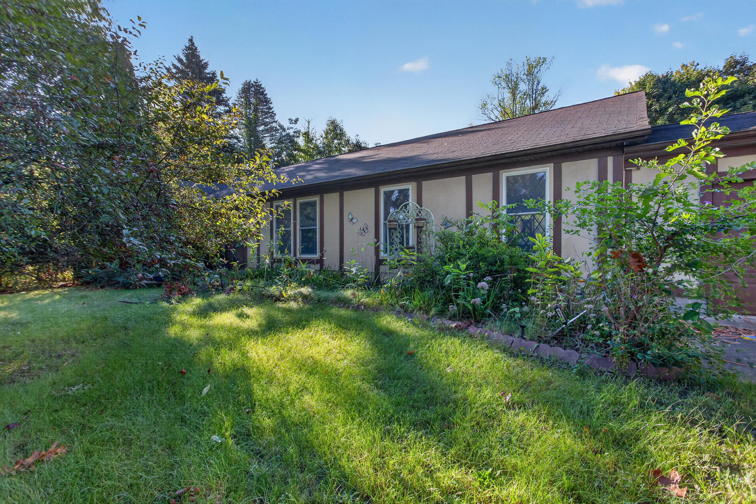 Properties Available 3 - 3 6137 Young Road