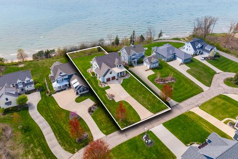7370 Highfield Beach Drive South Haven MI 49090
