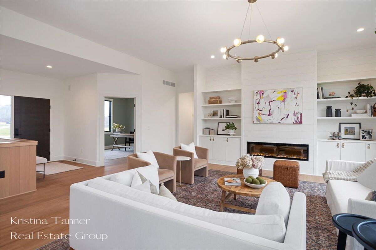 742 Honey Creek