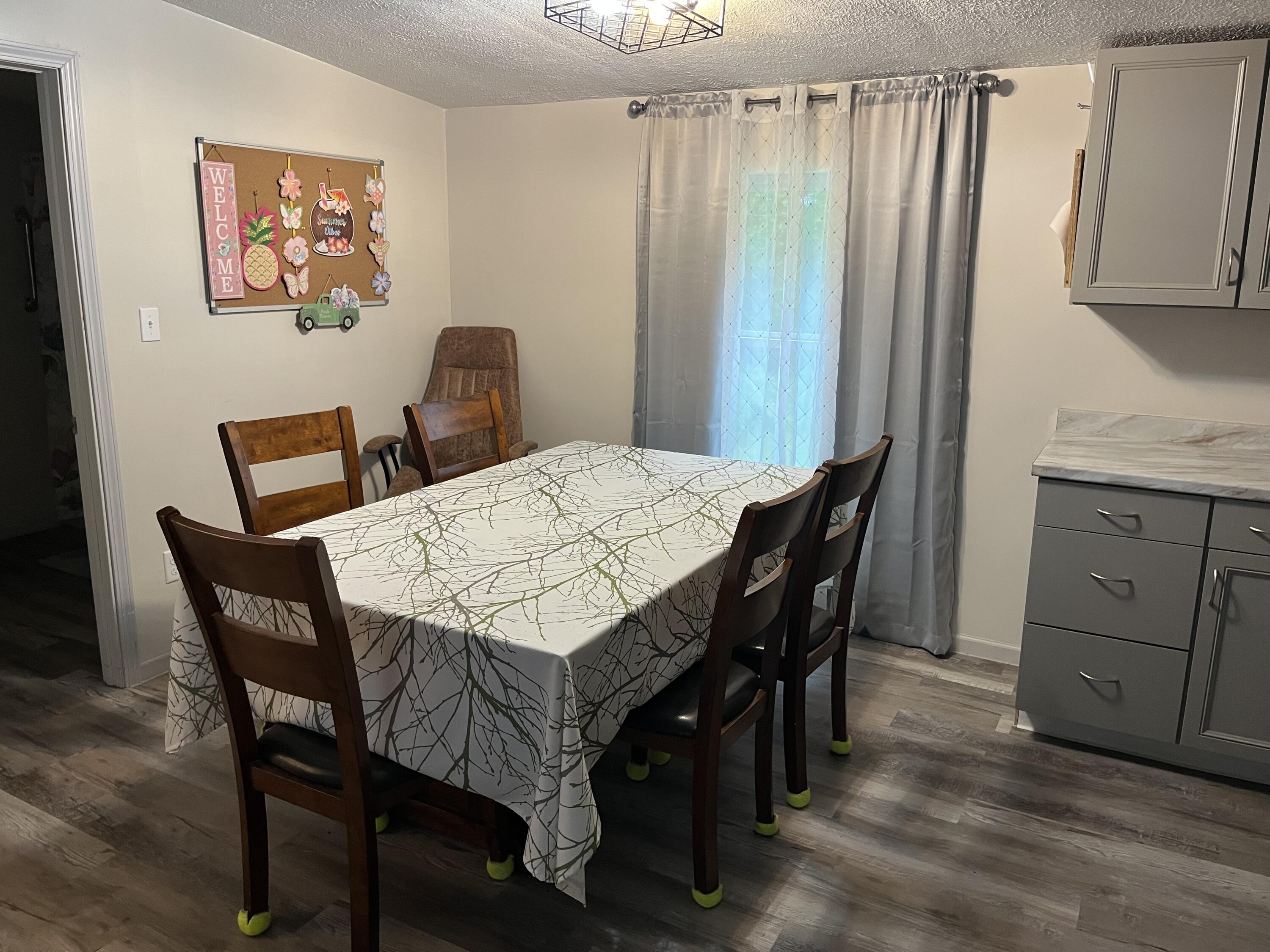 Allegan, Michigan 49010, United States, 4 Bedrooms Bedrooms, ,2 BathroomsBathrooms,Residential,Active,195254