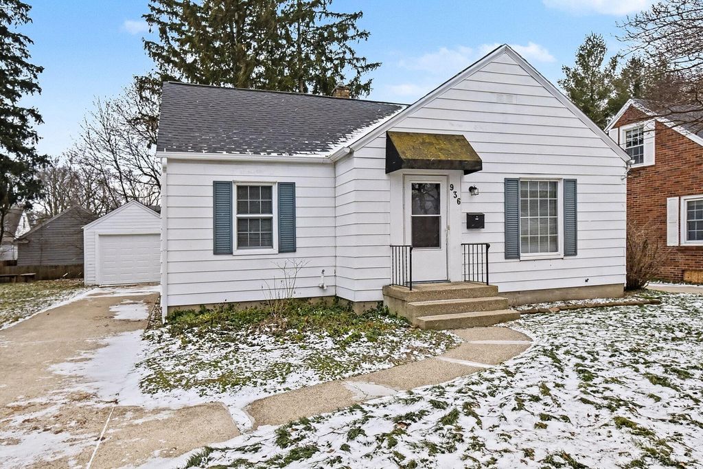 Photo of 936 Mayhew Wood Drive SE, Grand Rapids, MI 49507 (MLS # 26002103)