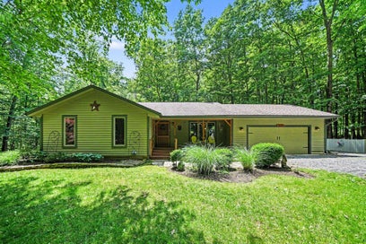 15283 Prairie Road Three Oaks MI 49128