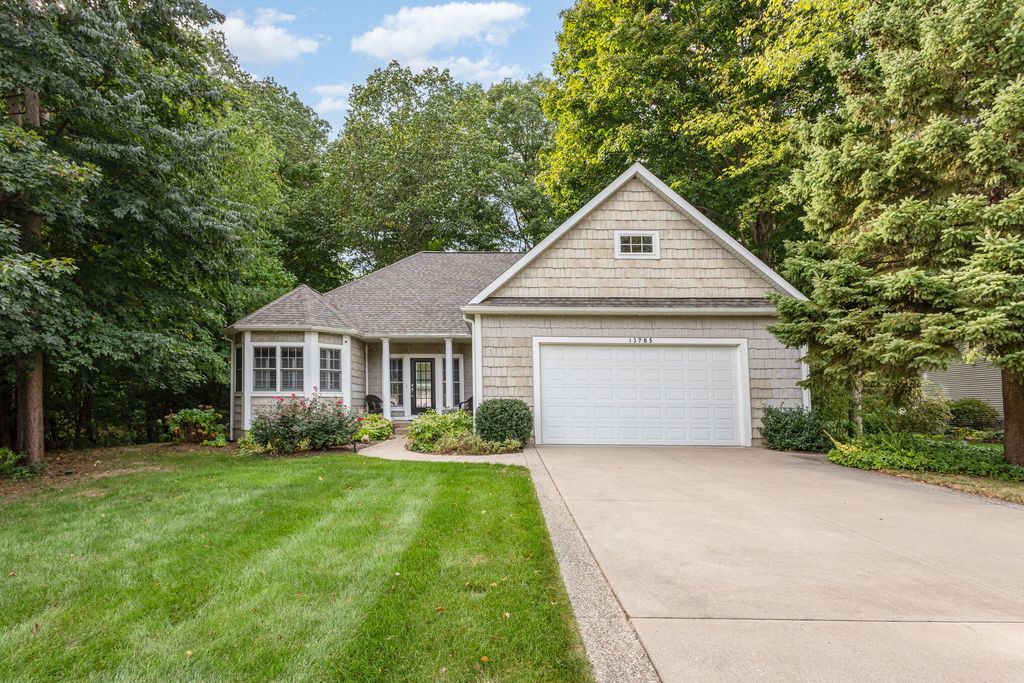 Photo of 13785 Lake Sedge Drive, Grand Haven, MI 49417 (MLS # 25050814)
