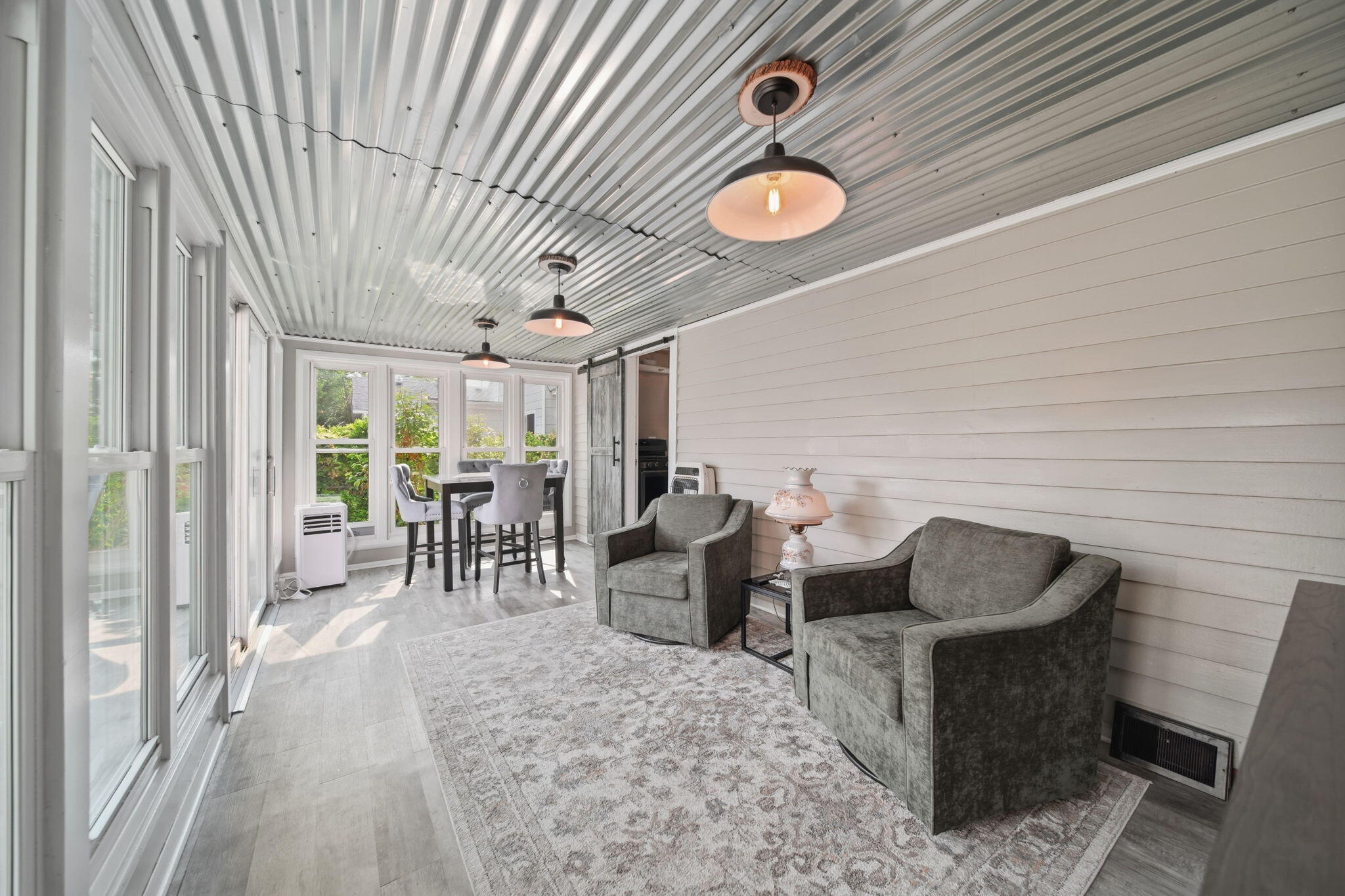 1100 E North Street - Photo 4