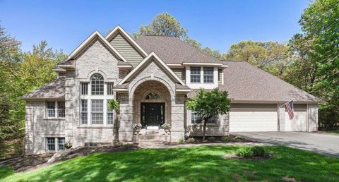 Photo of 7023 Dunloe Court, Belmont, MI 49306 (MLS # 26017026)