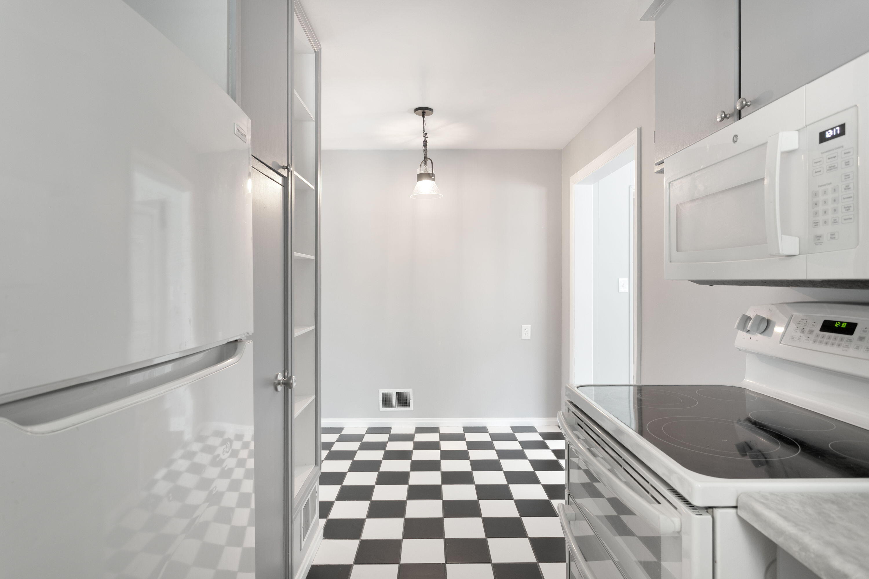 1200 Orchard Avenue