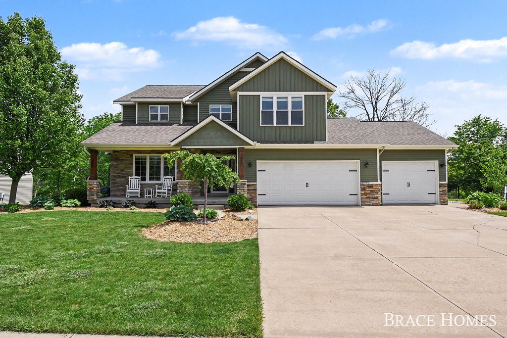 Photo of 156 Hightower Drive NE, Rockford, MI 49341 (MLS # 26025048)