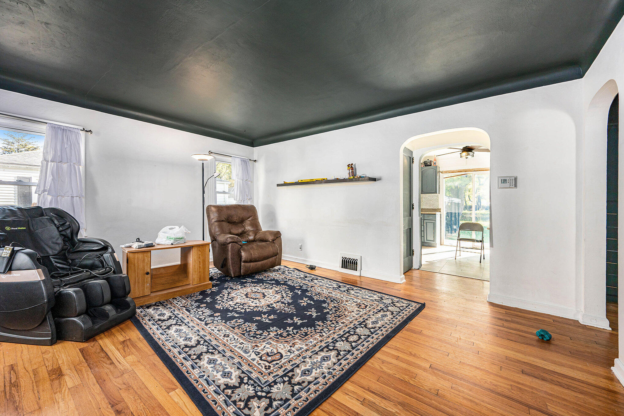 2428 Glendale Boulevard