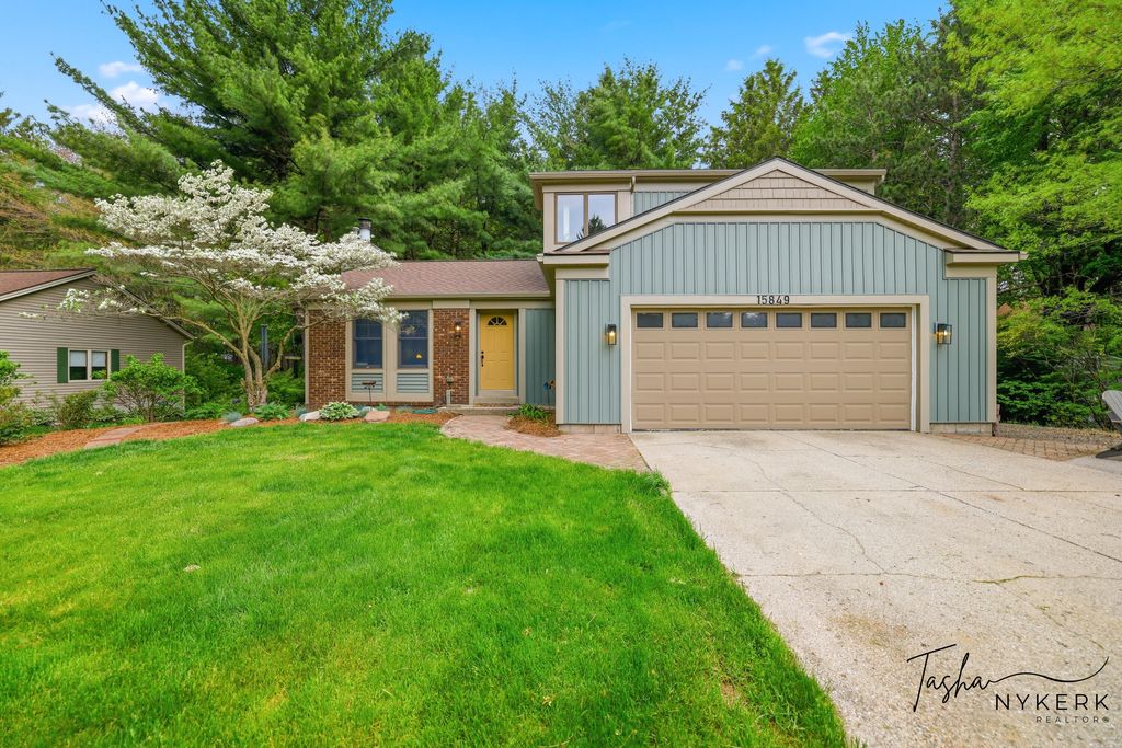 Photo of 15849 Ryan Drive, Holland, MI 49424 (MLS # 26023456)