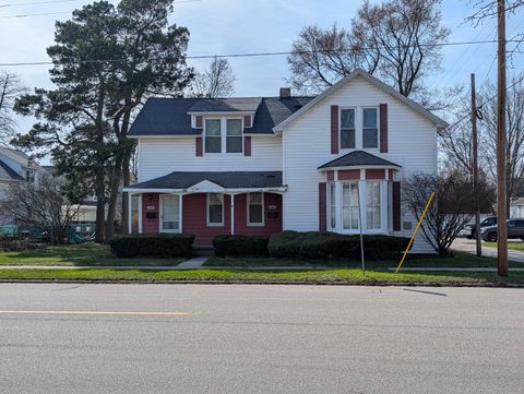 Photo of 208 S Washington Avenue, Ludington, MI 49431 (MLS # 26016471)