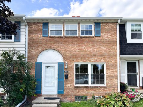 19561 Mariner Ct. Northville MI 48167