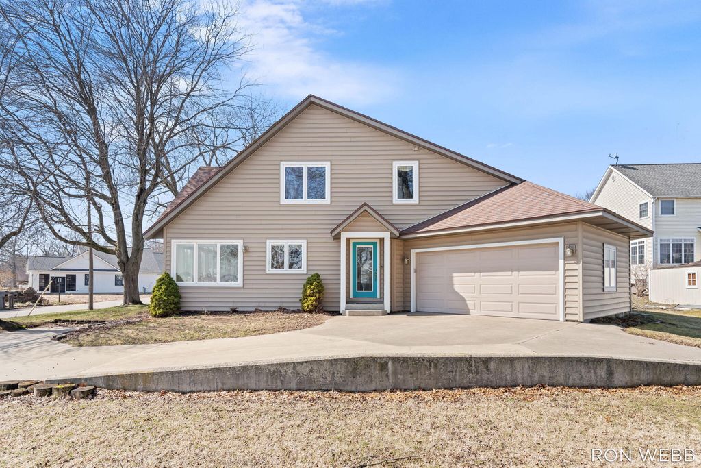 Photo of 2087 Richardson Avenue, Holland, MI 49424 (MLS # 26010903)