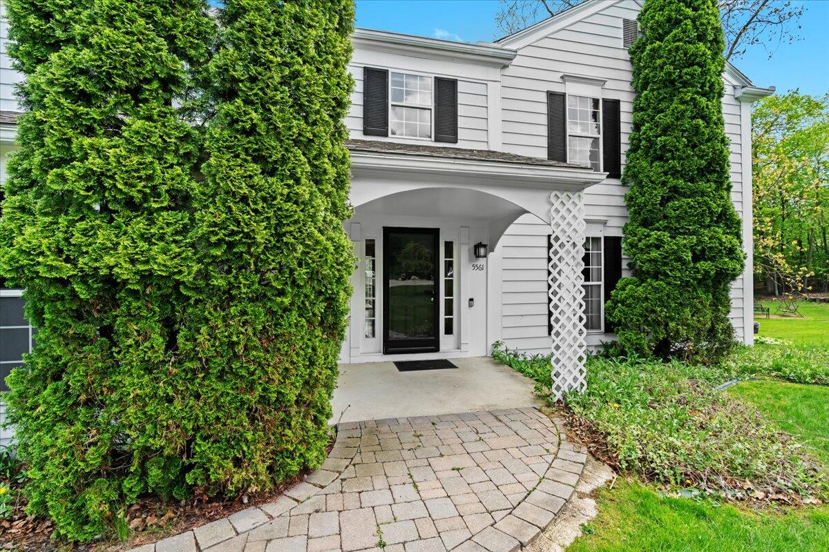 5561 Cromwell Court