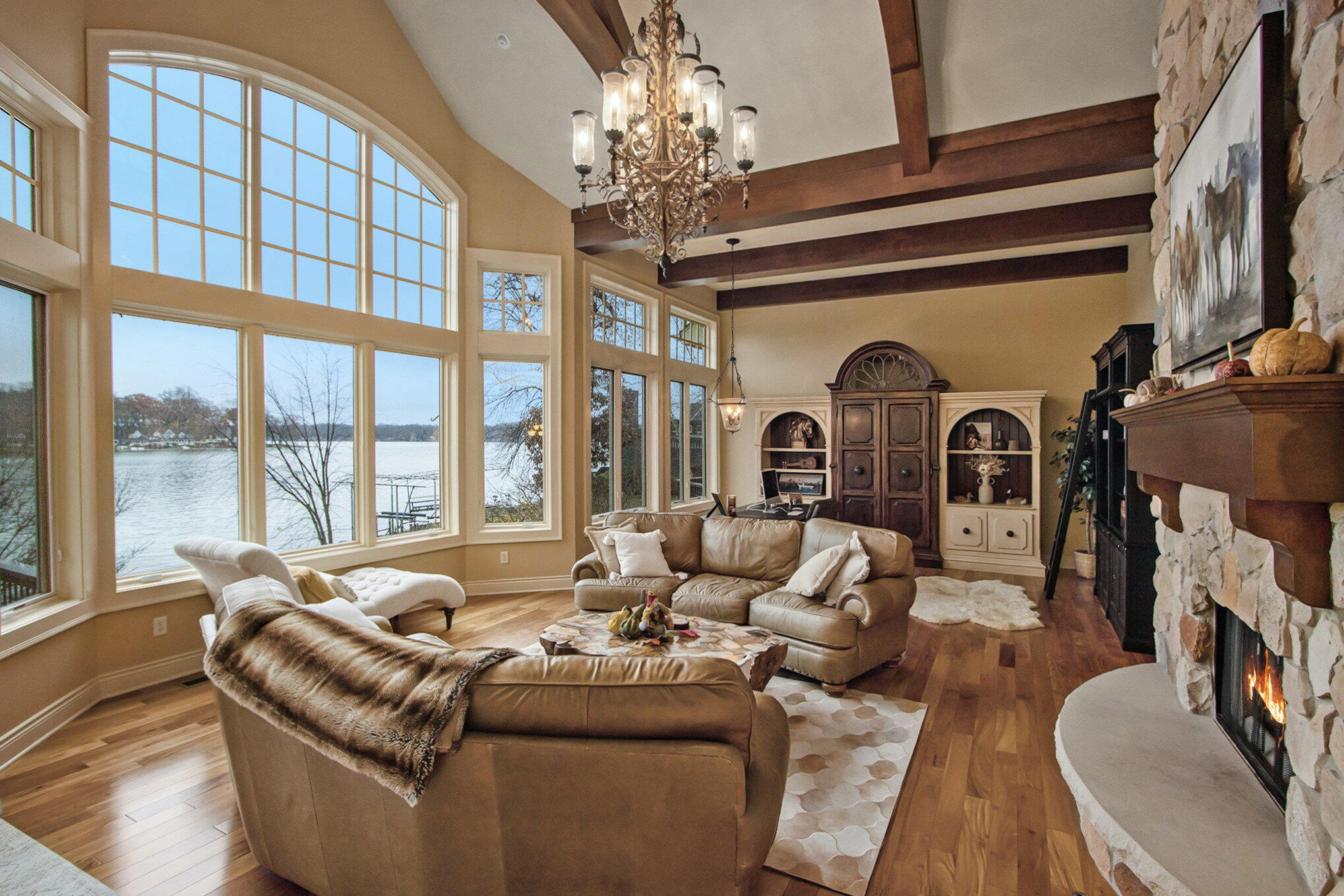 Richland, Michigan 49083, United States, 4 Bedrooms Bedrooms, ,5 BathroomsBathrooms,Residential,Pending,31907