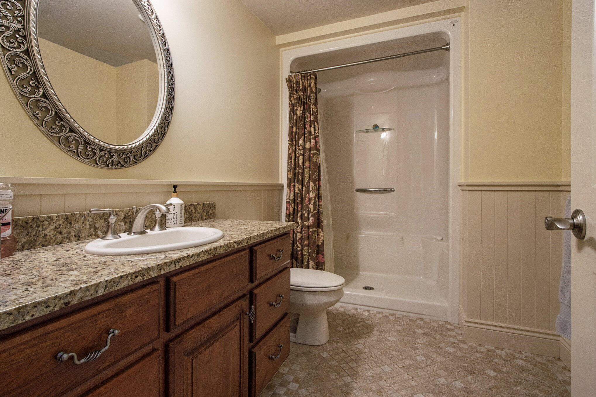 Richland, Michigan 49083, United States, 4 Bedrooms Bedrooms, ,5 BathroomsBathrooms,Residential,Pending,31907