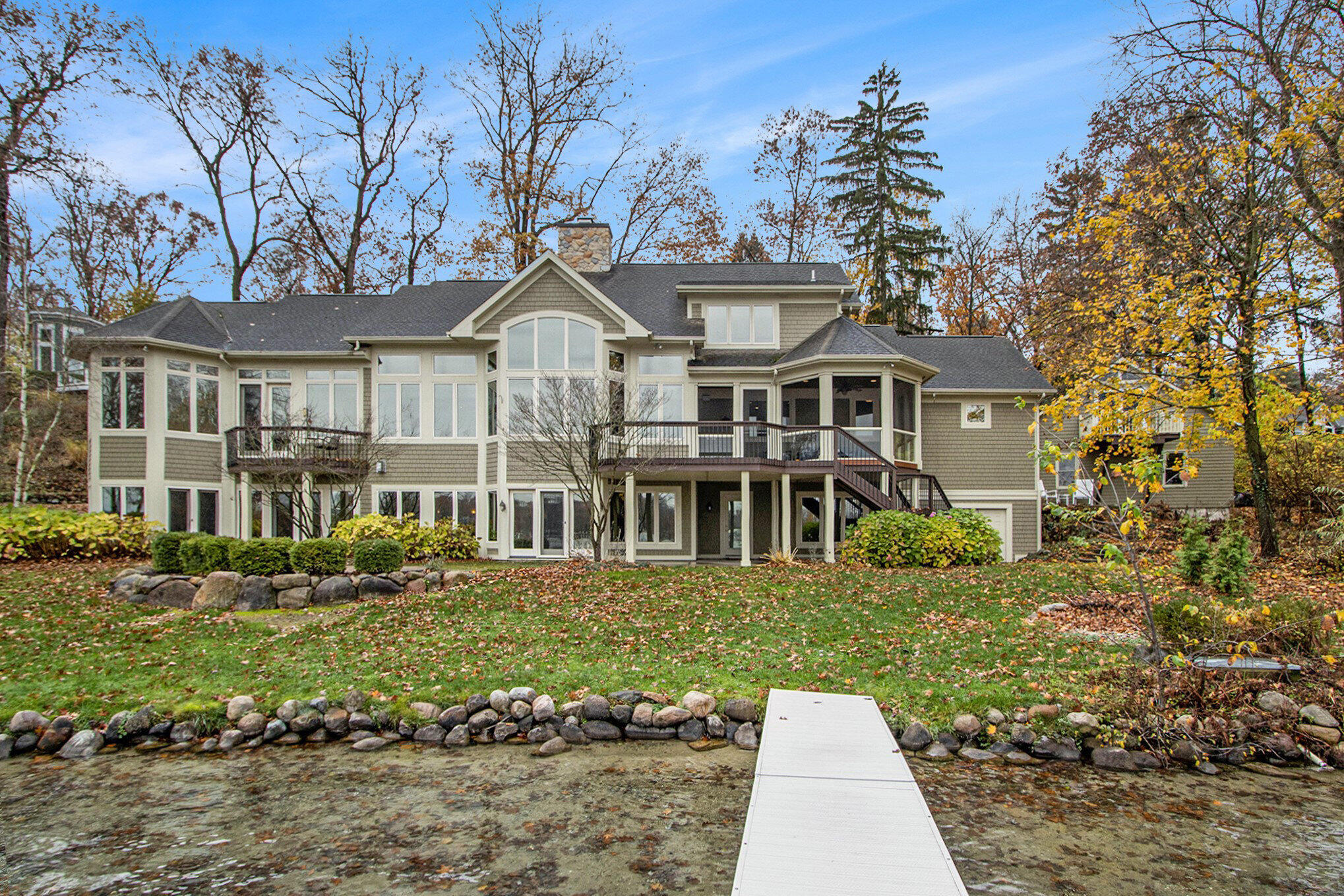 Richland, Michigan 49083, United States, 4 Bedrooms Bedrooms, ,5 BathroomsBathrooms,Residential,Pending,31907