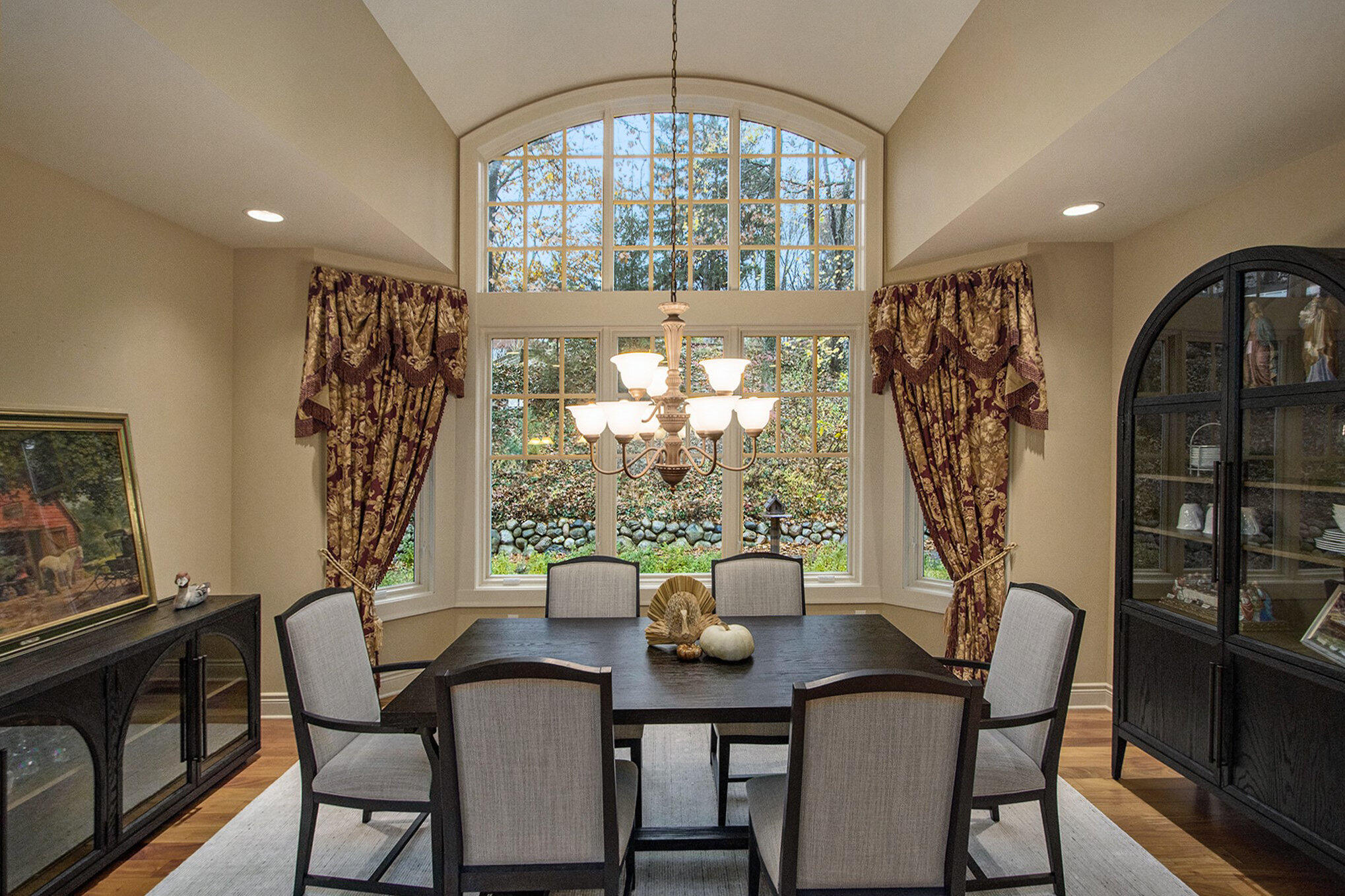 Richland, Michigan 49083, United States, 4 Bedrooms Bedrooms, ,5 BathroomsBathrooms,Residential,Pending,31907