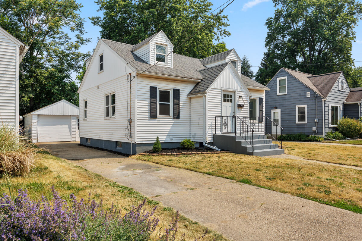 Photo 1 of 42 of 859 Hollywood Street NE house