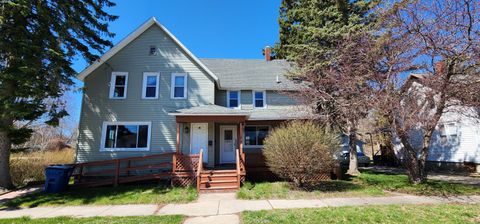 Photo of 814 Davis Street, Manistee, MI 49660 (MLS # 25049403)