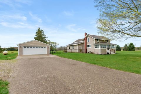 Photo of 10635 W W Avenue, Schoolcraft, MI 49087 (MLS # 26016826)