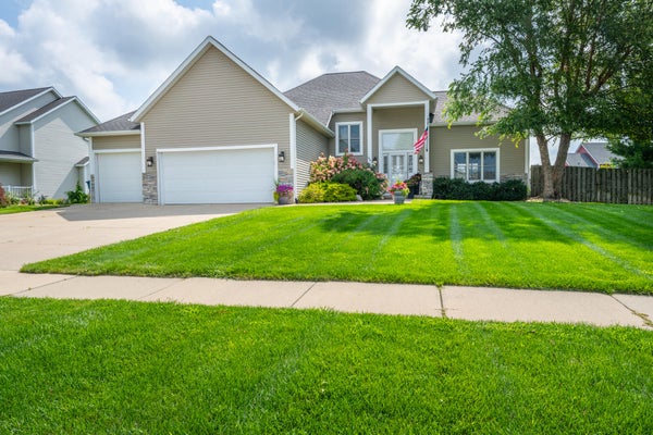 5901 WABASH LN, STEVENSVILLE, MI 49127 - Image 155dd4cb8ceaa8facf05cbe02b04e72b/1117800452