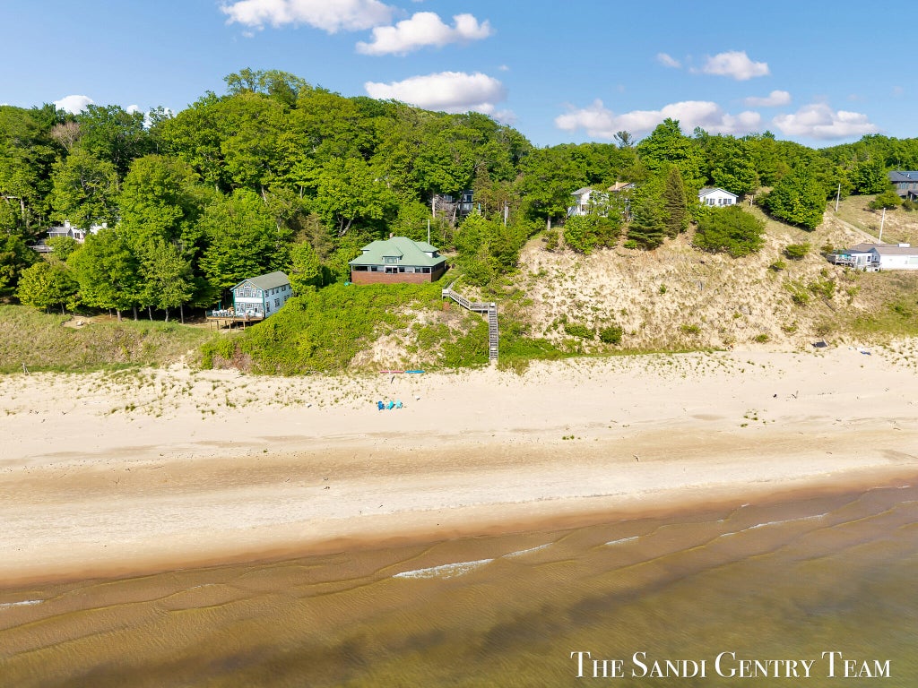 Photo of 309 Stickney Ridge Road, Grand Haven, MI 49417 (MLS # 26016055)