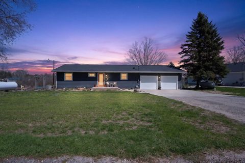 Photo of 350 Sunset Drive, Sand Lake, MI 49343 (MLS # 26017738)