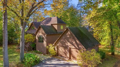 Photo of 11515 Riviera Drive, New Buffalo, MI 49117 (MLS # 25056860)