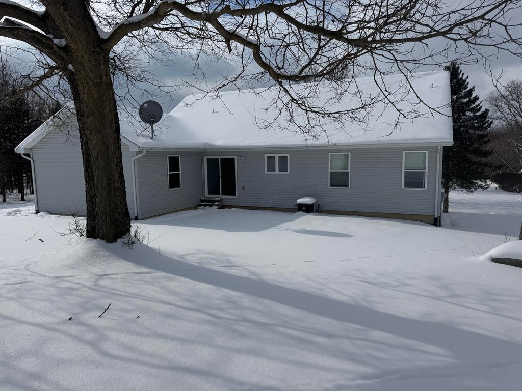Photo of 10713 S 34th Street, Vicksburg, MI 49097 (MLS # 26004961)