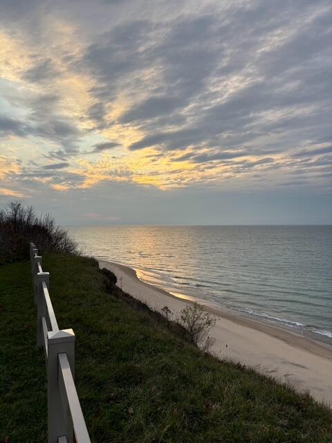 Coloma, Michigan 49038, United States, 2 Bedrooms Bedrooms, ,1 BathroomBathrooms,Residential,Pending,2155