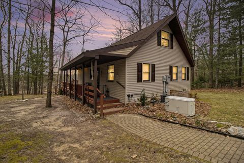 MLS: 25016212