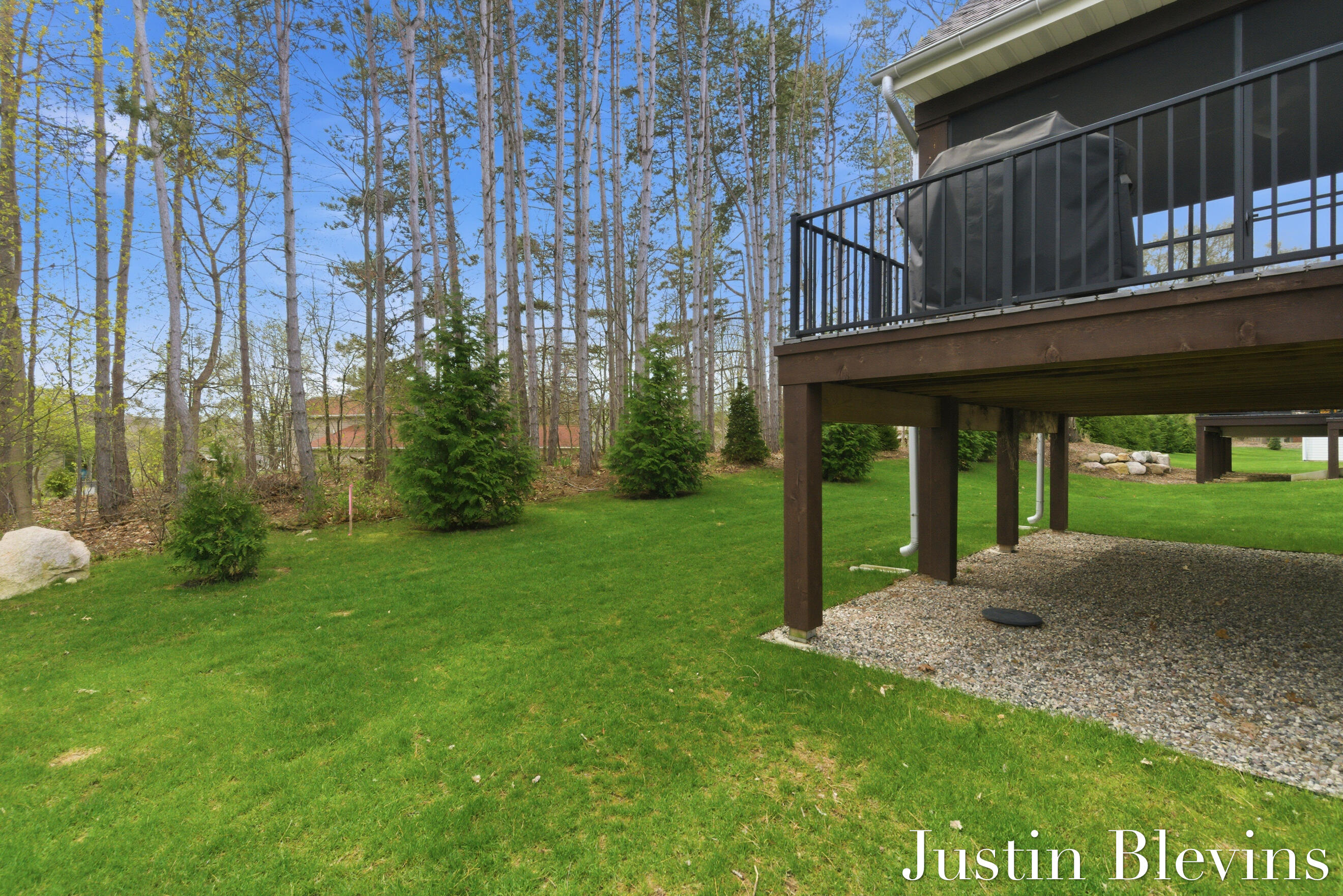 Grand Rapids, Michigan, 49546, United States, 4 Bedrooms Bedrooms, ,4 BathroomsBathrooms,Residential,Active,2041654