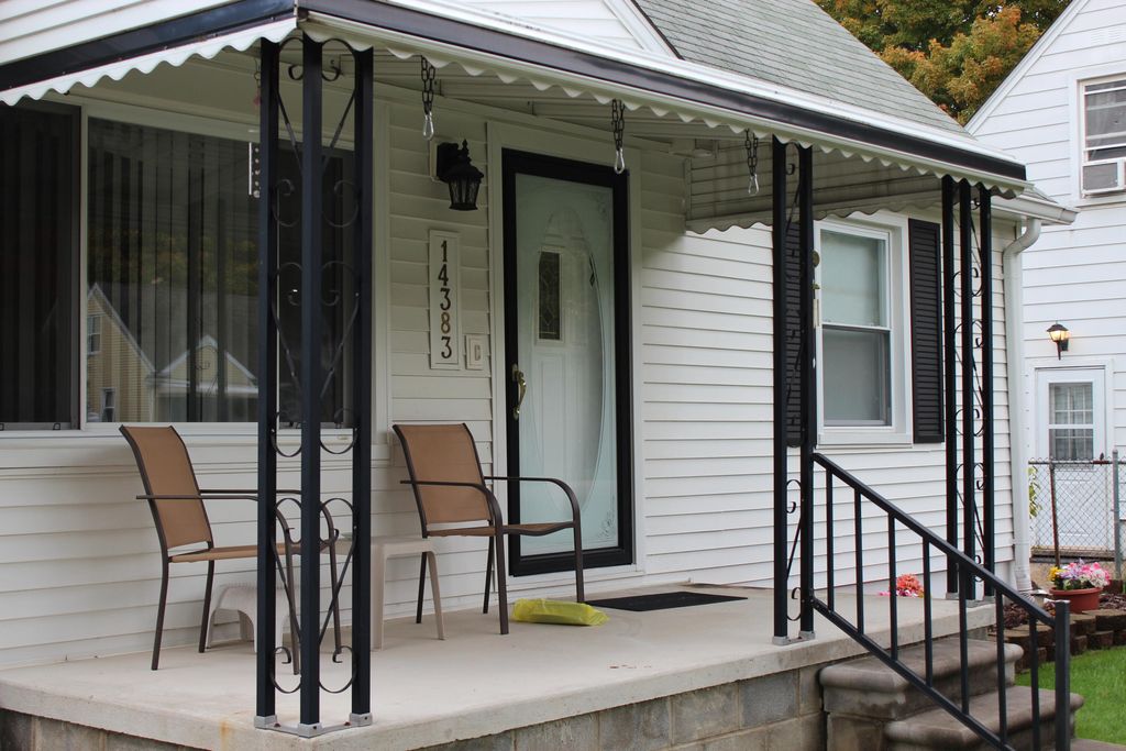 Photo of 14383 Mercedes, Redford, MI 48239 (MLS # 25056527)