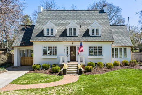 Photo of 520 Cambridge Boulevard SE, Grand Rapids, MI 49506 (MLS # 26016728)