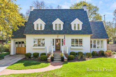 Photo of 520 Cambridge Boulevard SE, Grand Rapids, MI 49506 (MLS # 26016728)