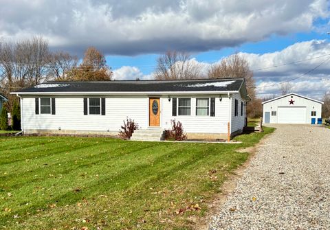 Photo of 944 Lukesport Road, Quincy, MI 49082 (MLS # 25058033)