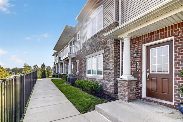 5512 ARBOR CHASE DR, ANN ARBOR, MI 48103 - Image 170c6dceb346f0c0eba8e793d00a020a/83141260