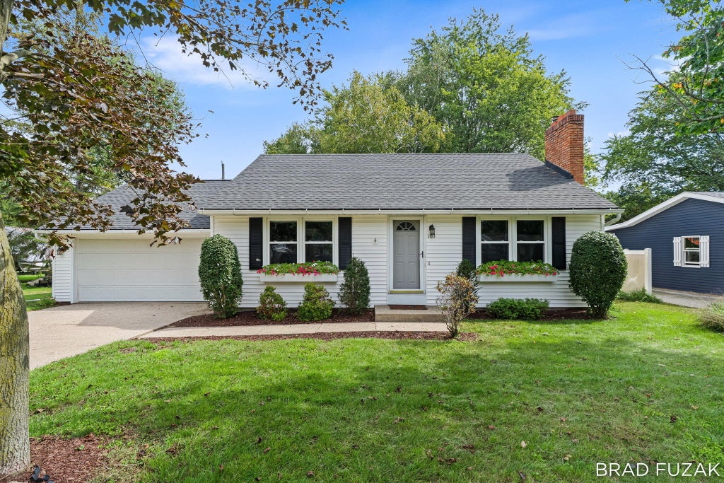 Photo of 103 Birchwood Avenue, Holland, MI 49423 (MLS # 26050035)