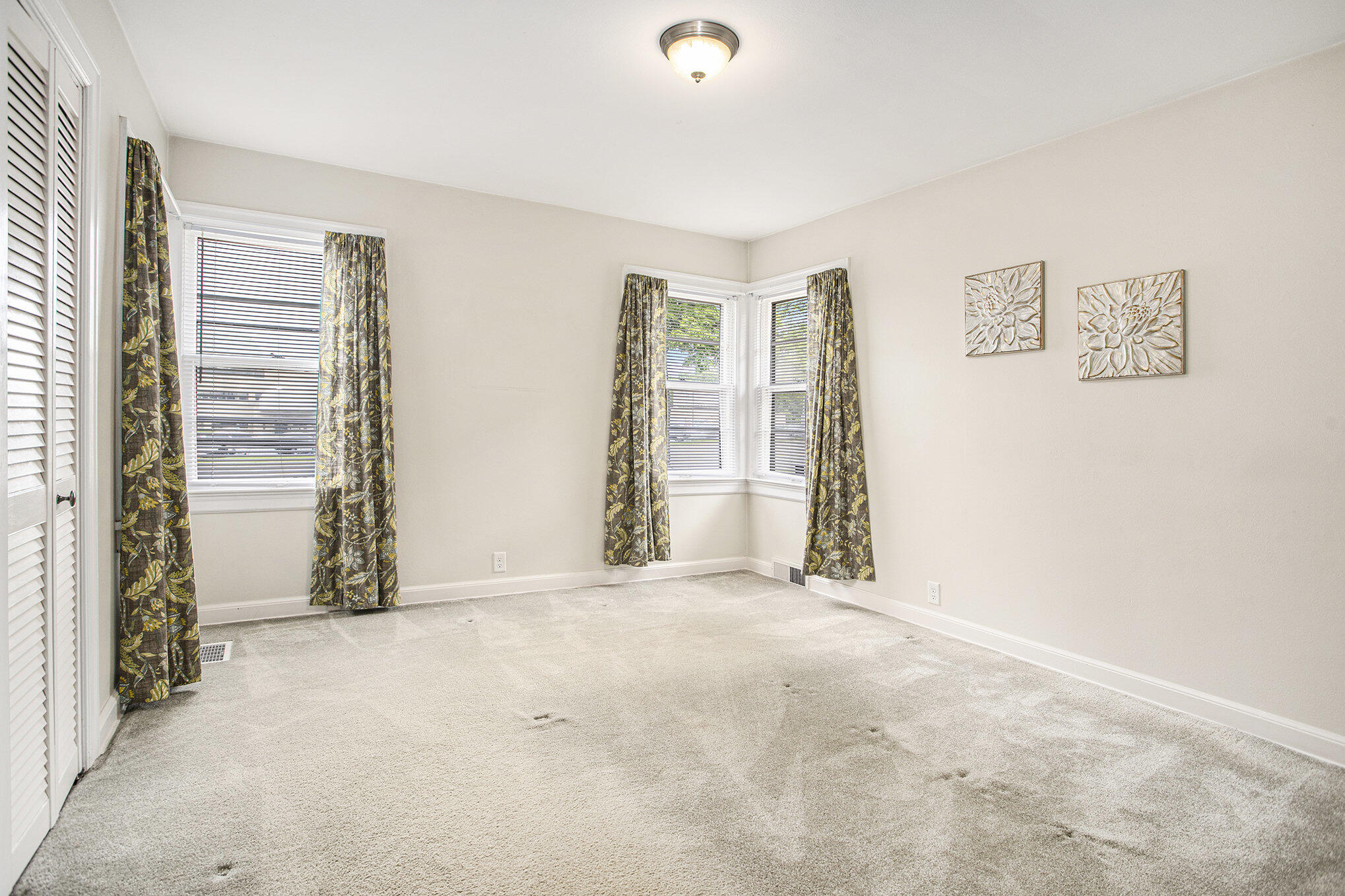 Battle Creek, Michigan 49017, United States, 2 Bedrooms Bedrooms, ,1 BathroomBathrooms,Residential,Pending,140894