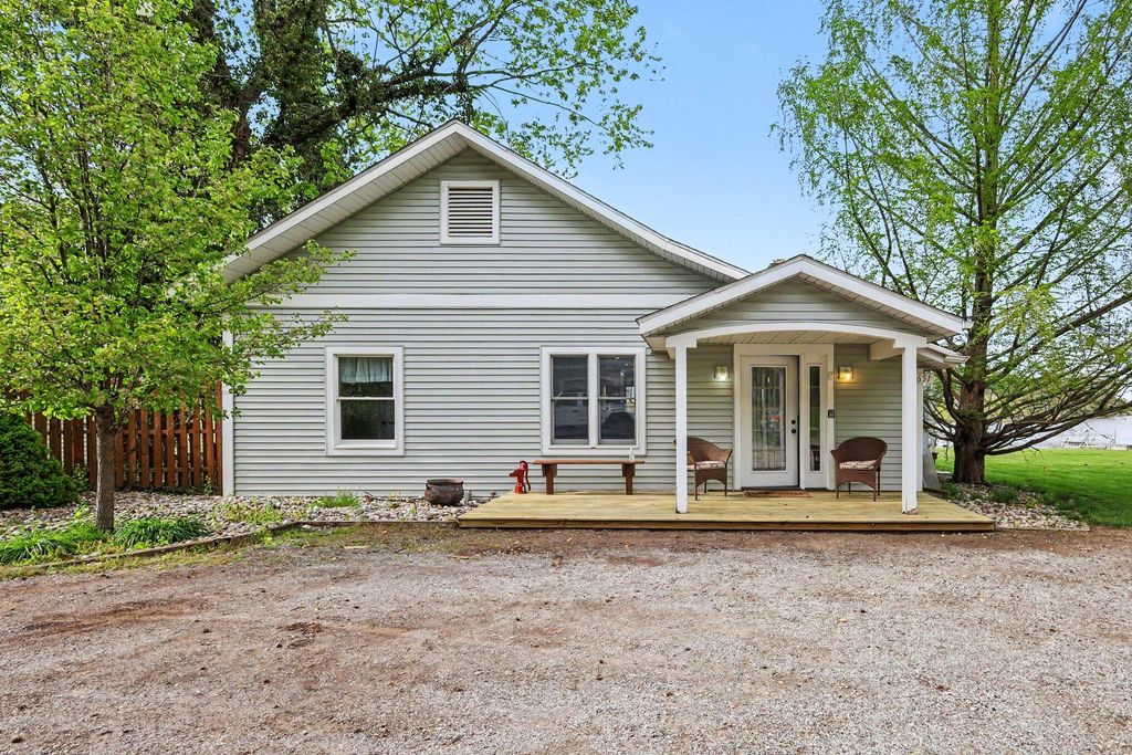 Photo of 14651 Mercury Drive, Grand Haven, MI 49417 (MLS # 26020799)