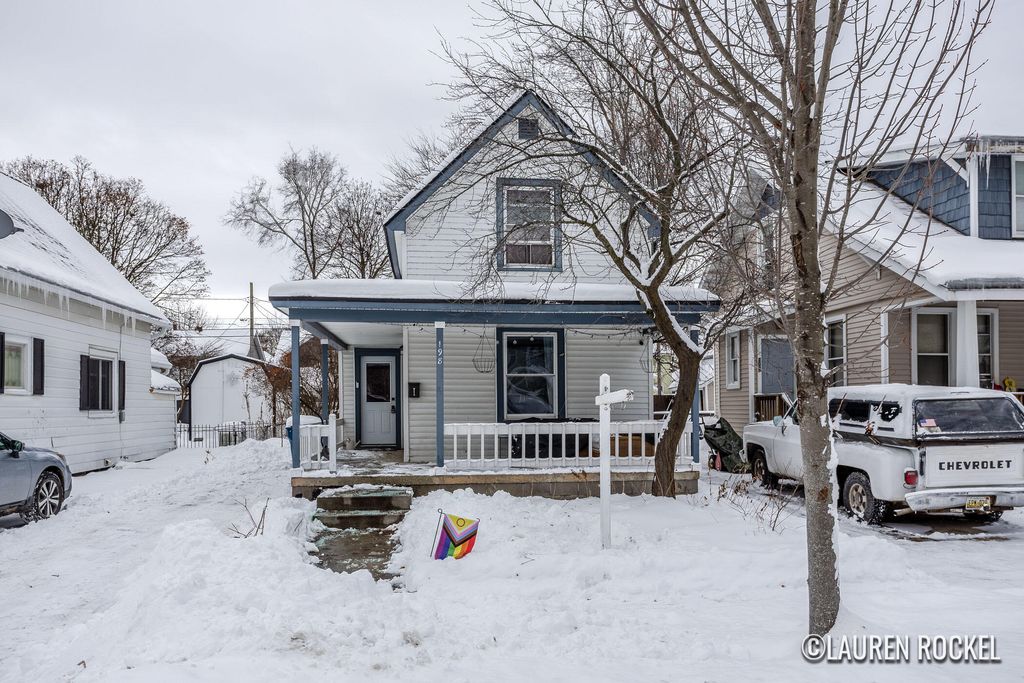 Photo of 198 W 14th Street, Holland, MI 49423 (MLS # 25062032)