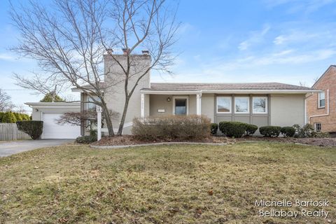 1424 Ridgewood Avenue SE, East Grand Rapids, MI 49506 - MLS#: 25011220