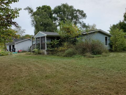 Photo of 34751 28th Avenue, Paw Paw, MI 49079 (MLS # 25048649)